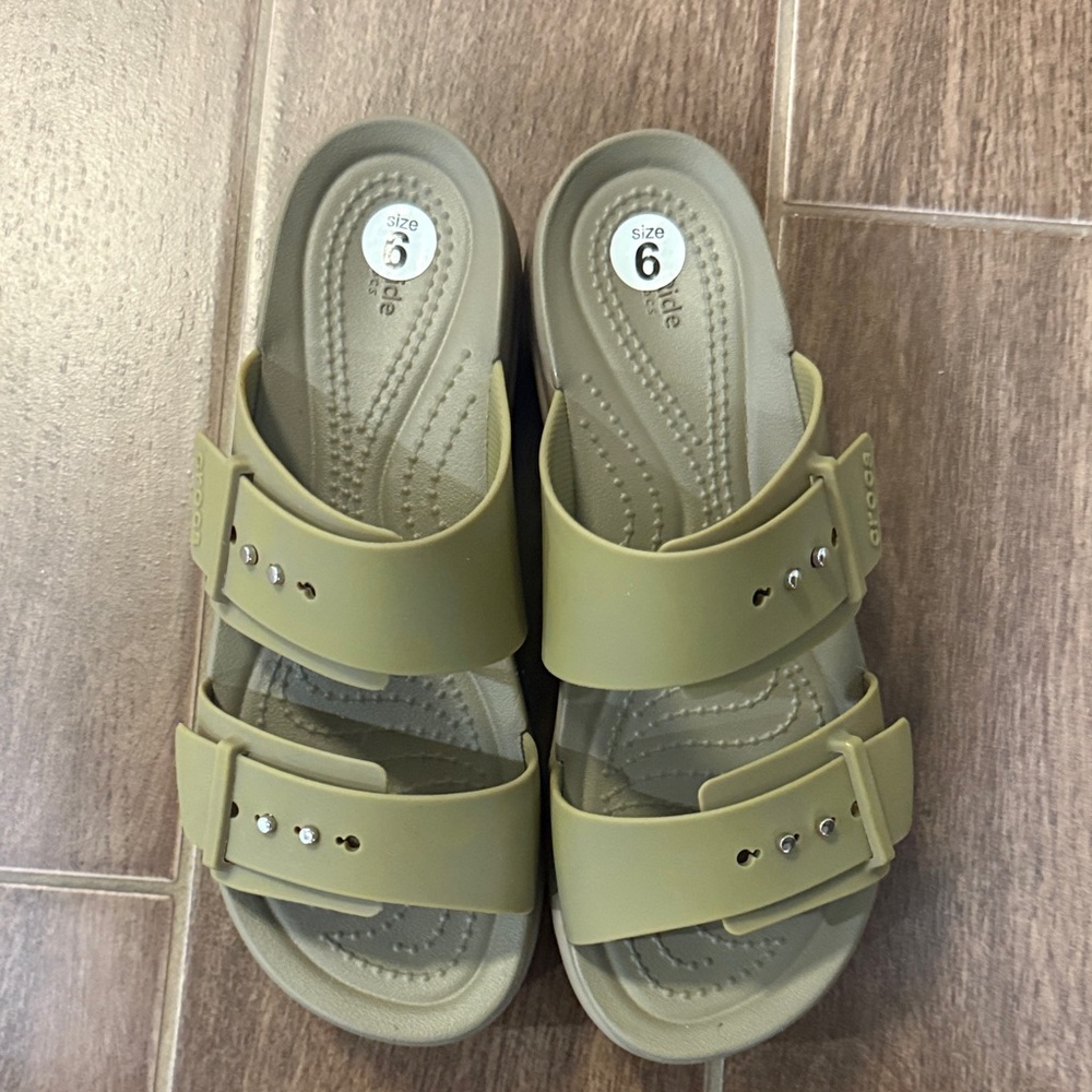 CROCS Light Olive Platform Slides